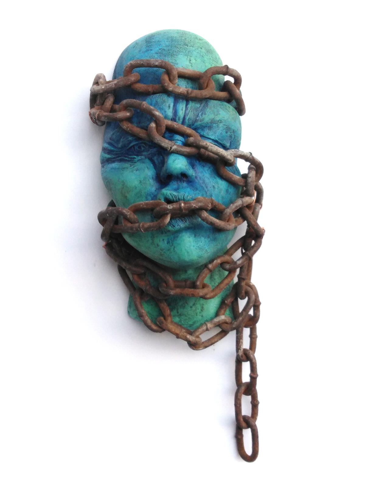 Freedomless, 41x16x13cm, patinirana terracotta, metal ,2021.