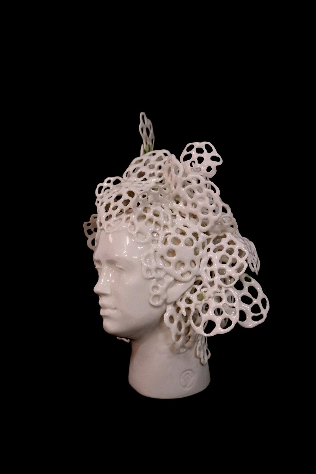 Generacijske niti, 2022., porculan, 13x12x15cm