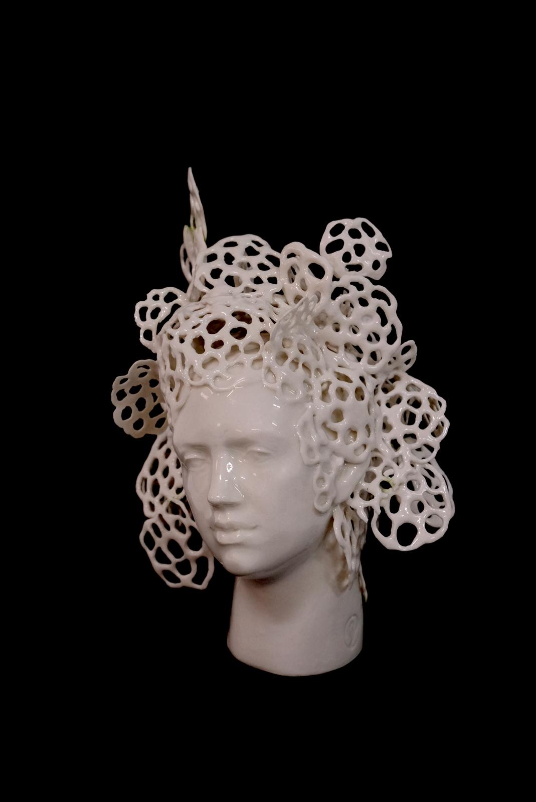 Generacijske niti, 2022., porculan, 13x12x15cm