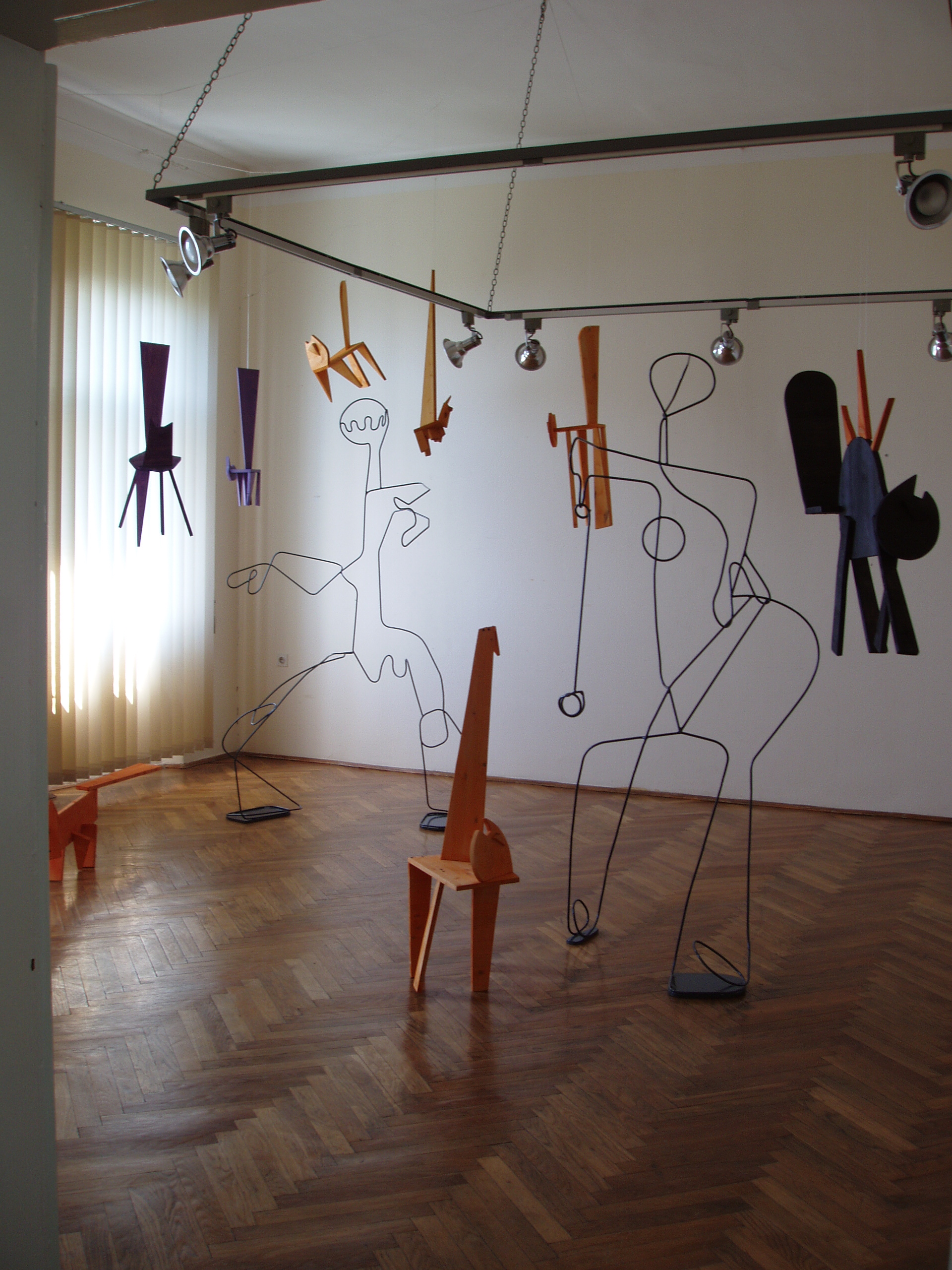 Izložba Mačkoglumište - scena 2 u Galerija Vincent u Kastvu 2005.